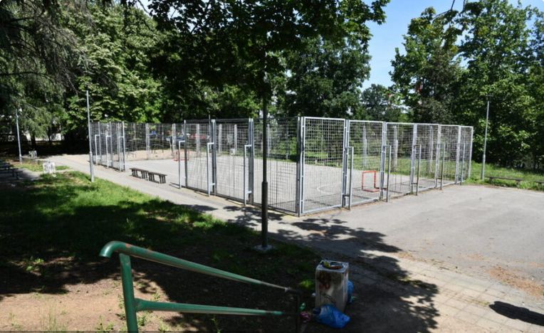 Osumnjičeni se terete da su Đorđu Mijatoviću nanijeli teške tjelesne povrede od kojih je preminuo u bolnici
