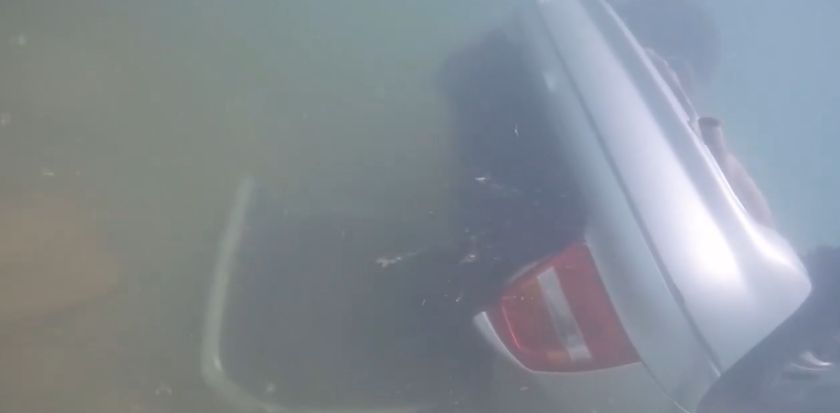 Gorska služba spašavanja objavila video automobila u vodi                    