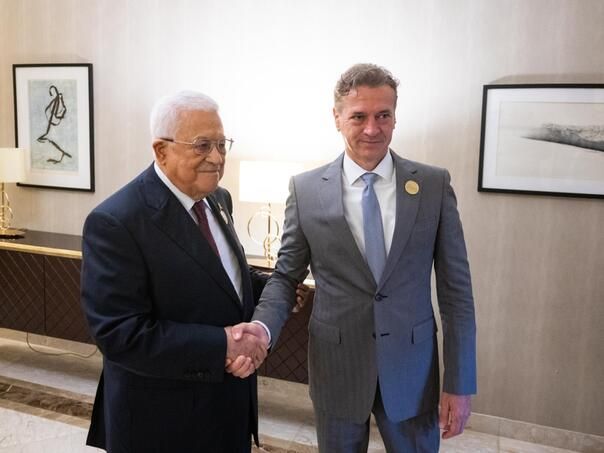 Robert Golob se u međuvremenu u Jordanu sastao sa palestinskim predsjednikom Mahmoudom Abbasom, s kojim je razgovarao o posljednjim dešavanjima u Palestini