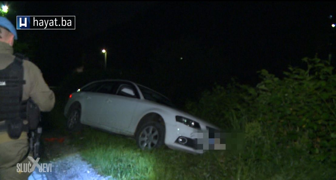 Vozač kaže da je tipkao na telefon i sletio s ceste. Kod sebe nije imao ni dokumenata a pio je i alkohol.