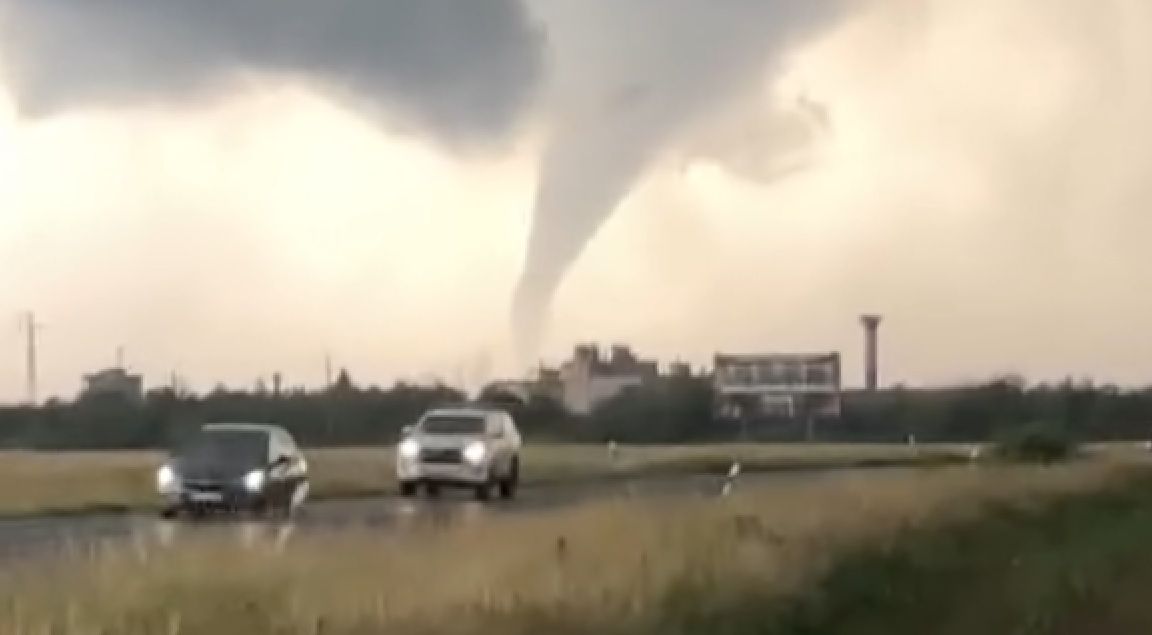 Tornado se pojavio nakon superćelijske oluje koja je došla iz Austrije