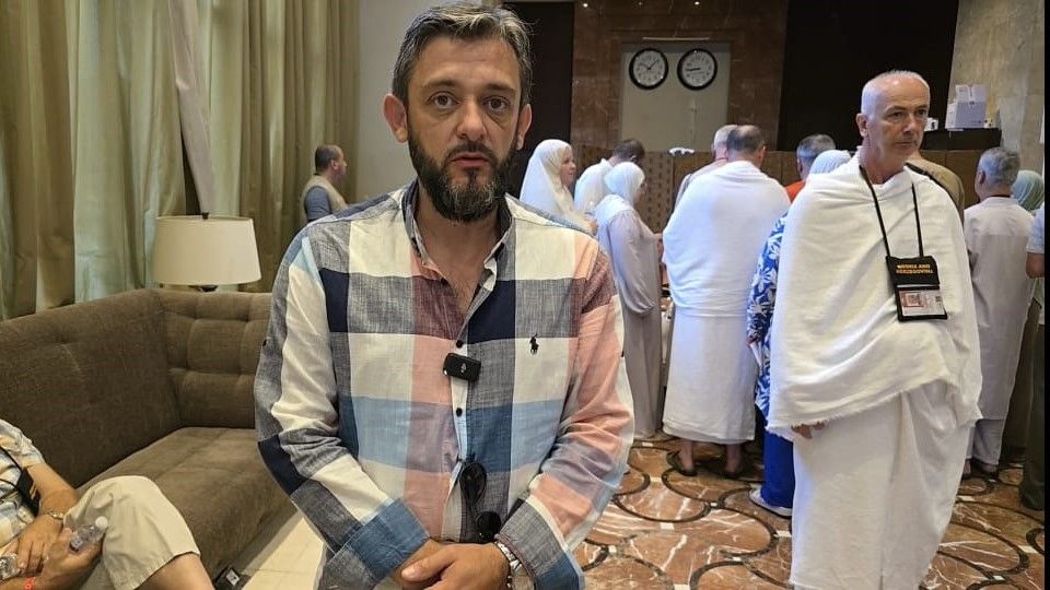 U toku pripreme za polazak na Arefat, hadžije dobro i zdravo