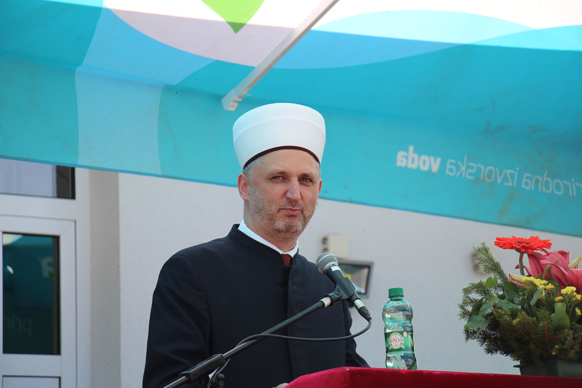 Ovom prilikom je istaknut značaj džamije kao prostora okupljanja vjernika, ali mjesta gdje se usvajaju temeljne ljudske vrijednosti