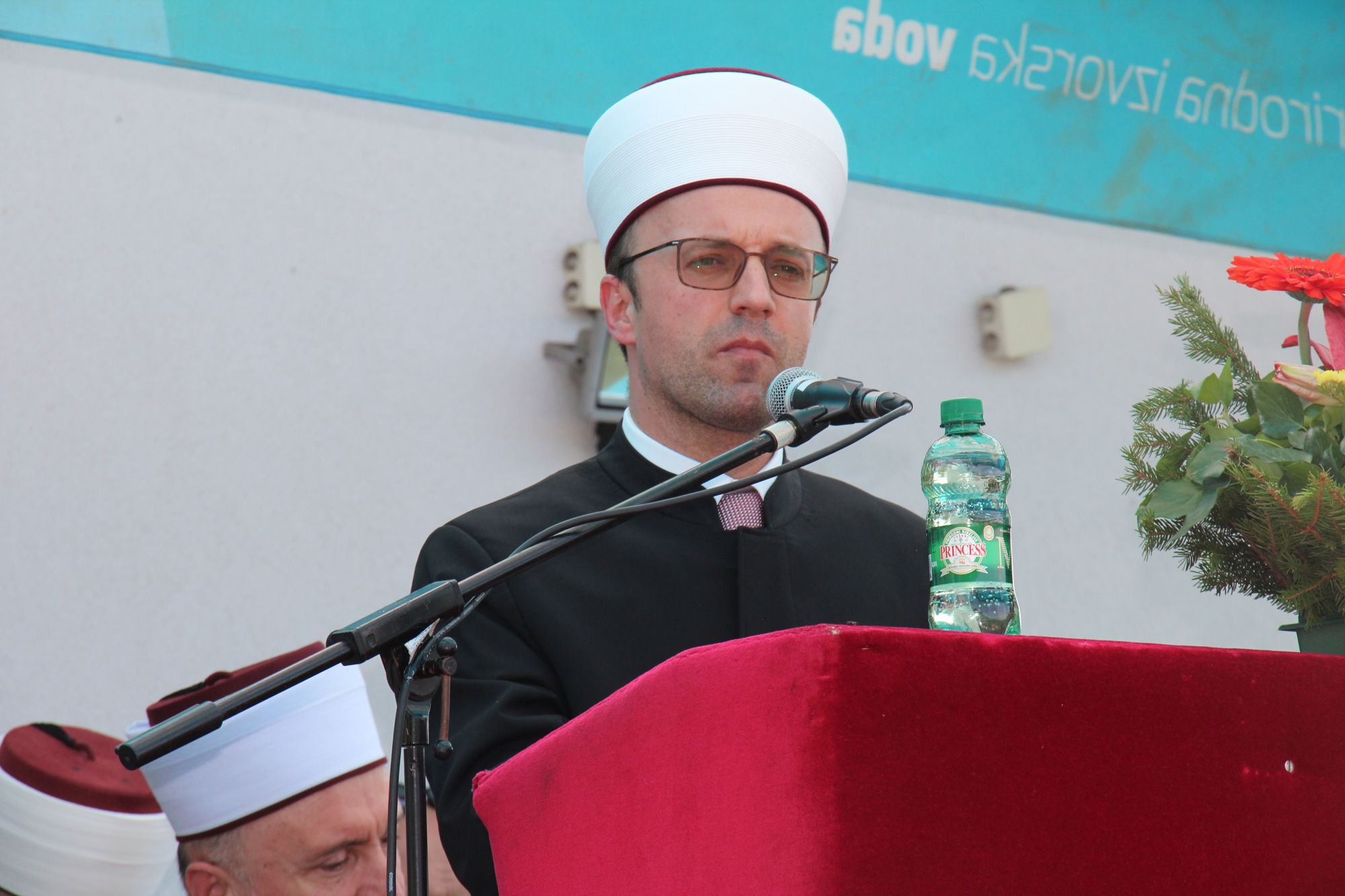 Ovom prilikom je istaknut značaj džamije kao prostora okupljanja vjernika, ali mjesta gdje se usvajaju temeljne ljudske vrijednosti