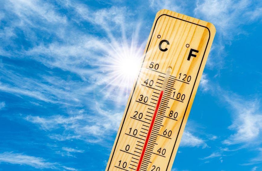 Crveni meteoalarm na snazi će biti danas od 11 do 18 sati zbog najavljenih dnevnih temperatura koje će se kretati u intervalima od 35 do čak 40 stepeni