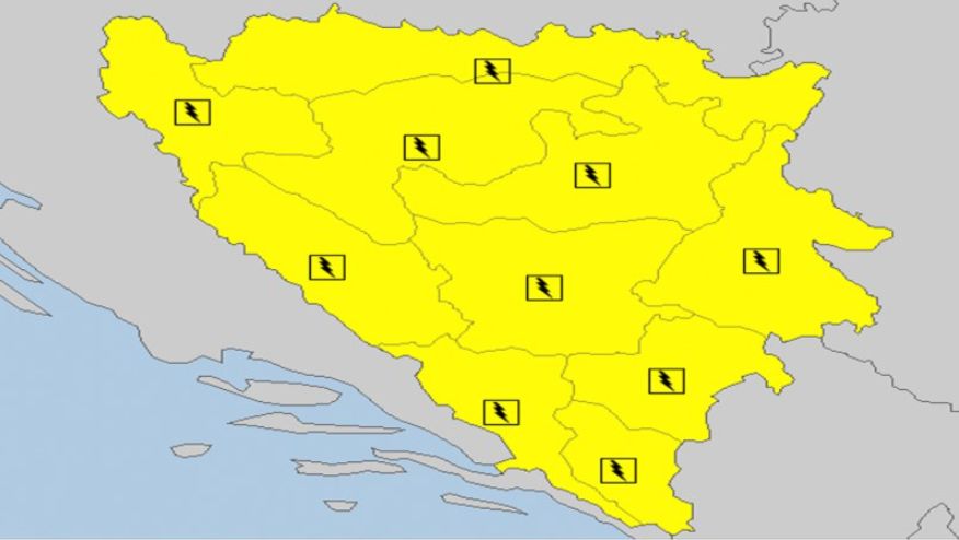 Na području sarajevske i tuzlanske regije na snazi je žuti meteoalarm s obzirom da se očekuju povremeno udari vjetra južnog smjera brzine između 40 i 50 kilometara na sat