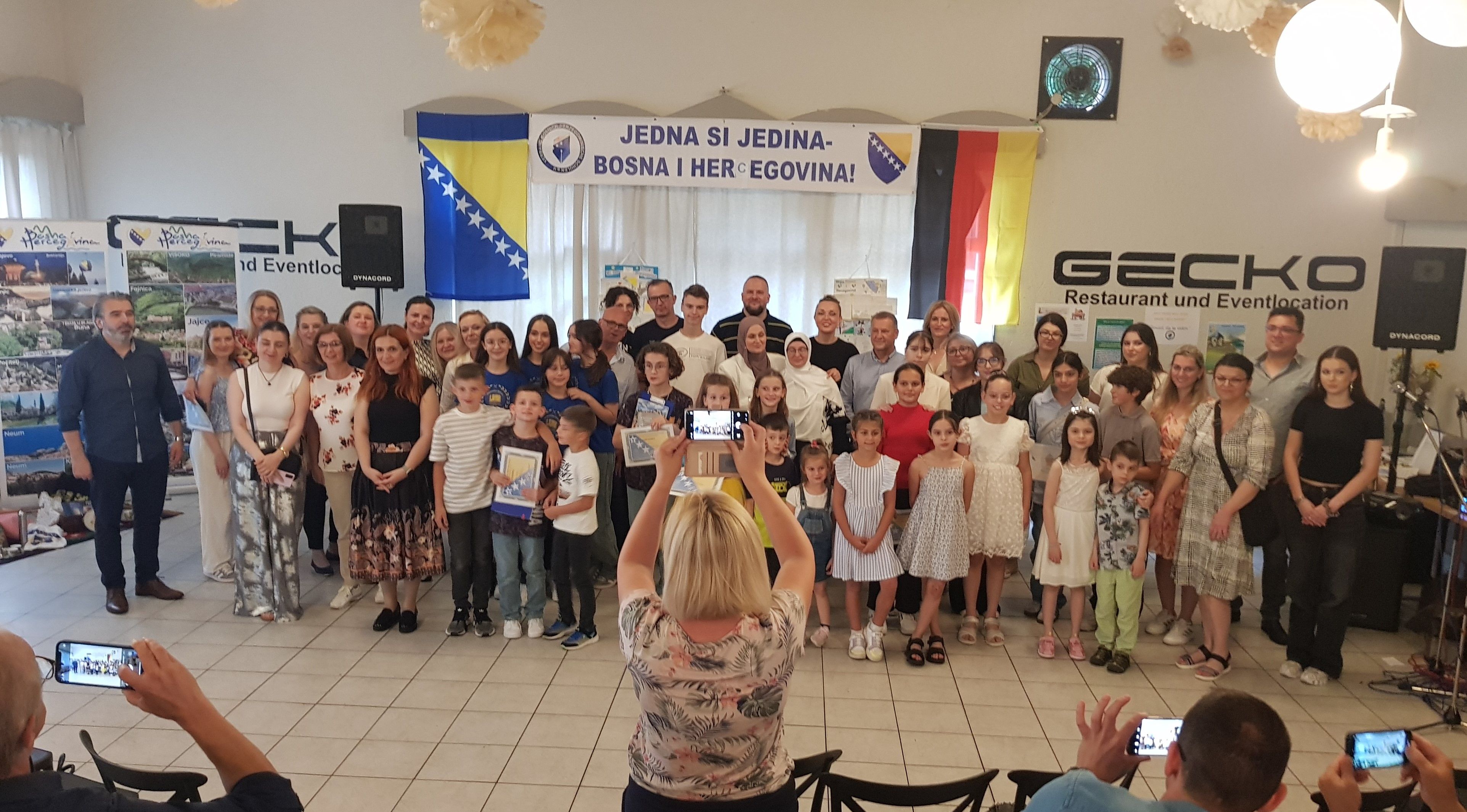 Na konkurs Saveza za najbolje likovne radove učenika i učenica stiglo je više od 100 radova iz cijelog svijeta
