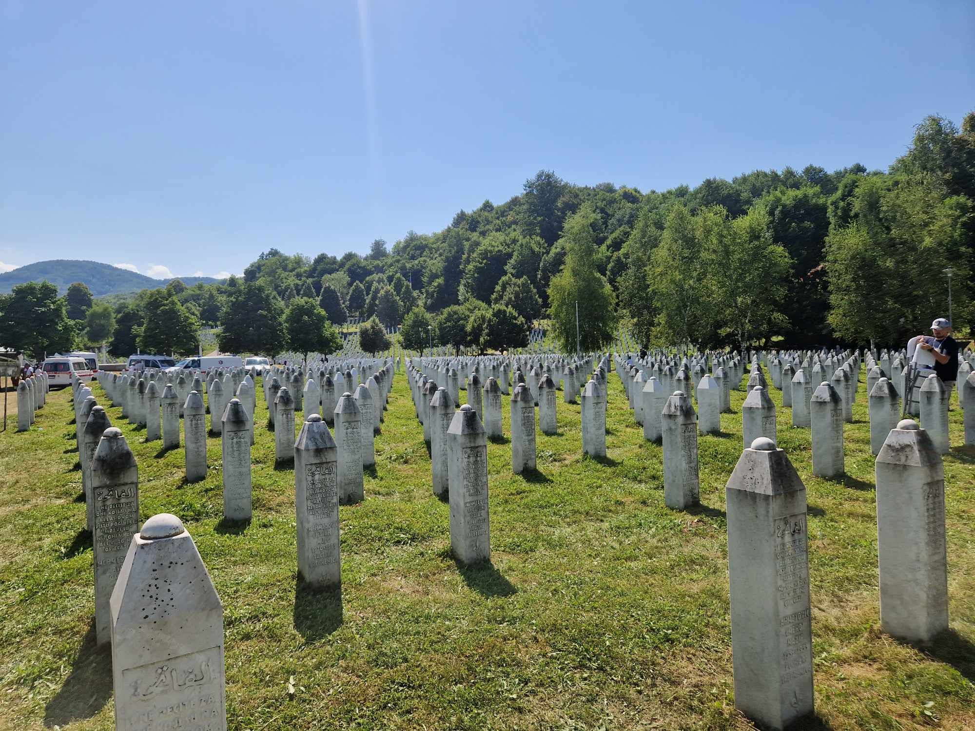 Godišnjica genocida u Srebrenici obilježena u Londonu: Moramo ukloniti korijene poricanja