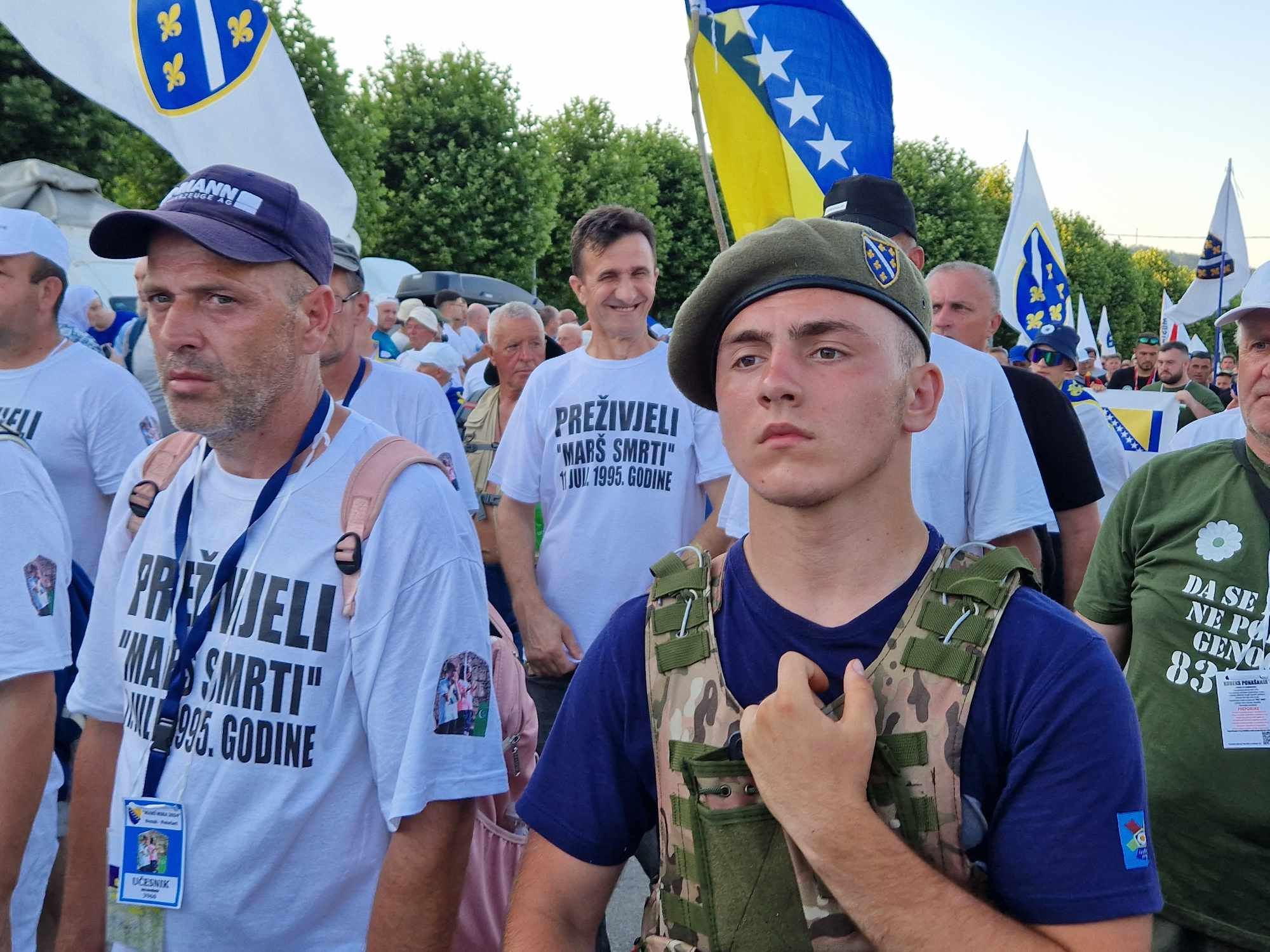 Marš mira počeo je tradicionalno u Nezuku, selu u kojem su preživjeli Srebreničani našli spas nakon proboja do slobodnog teritorija