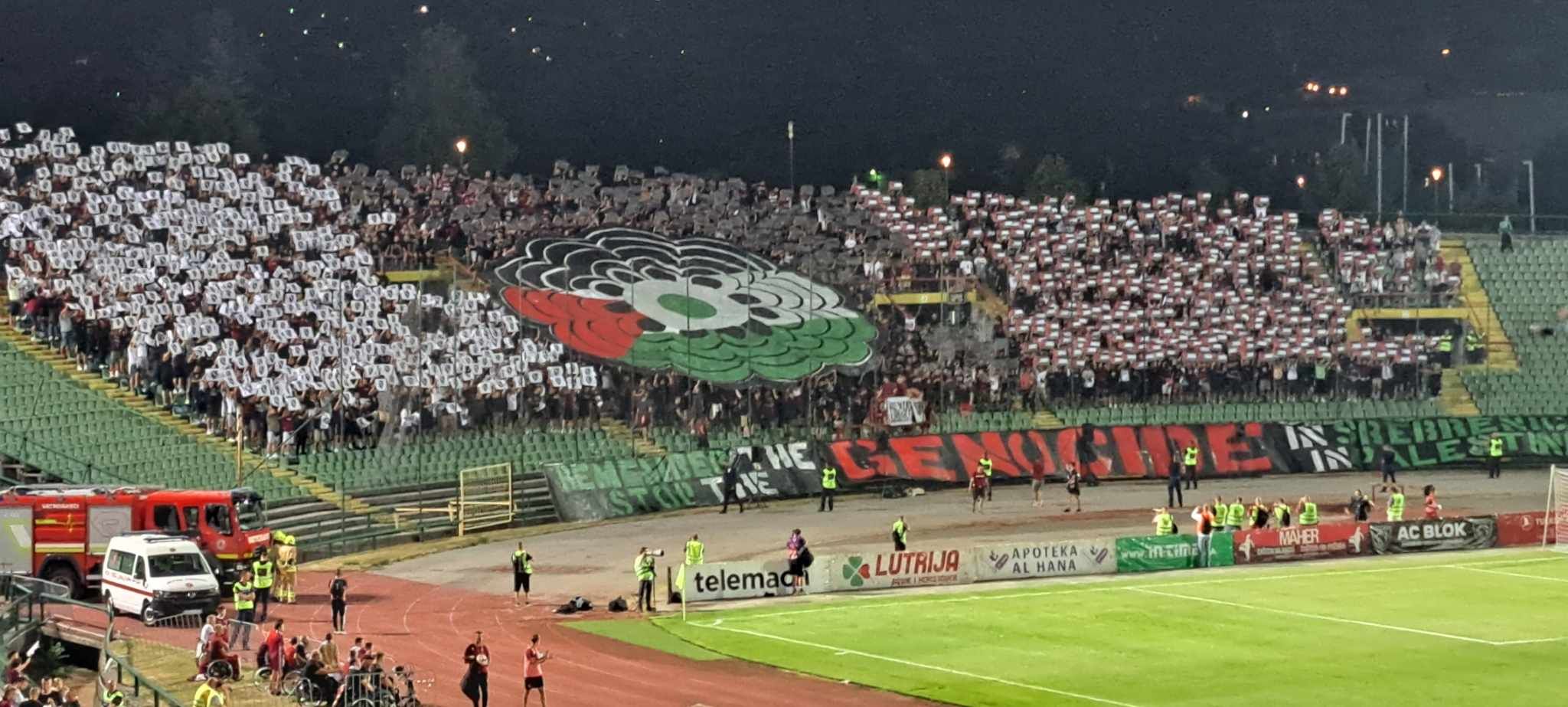 Poruka sa Koševa: Na tribinama istaknut 'Cvijet Srebrenice' sa bojama zastave Palestine