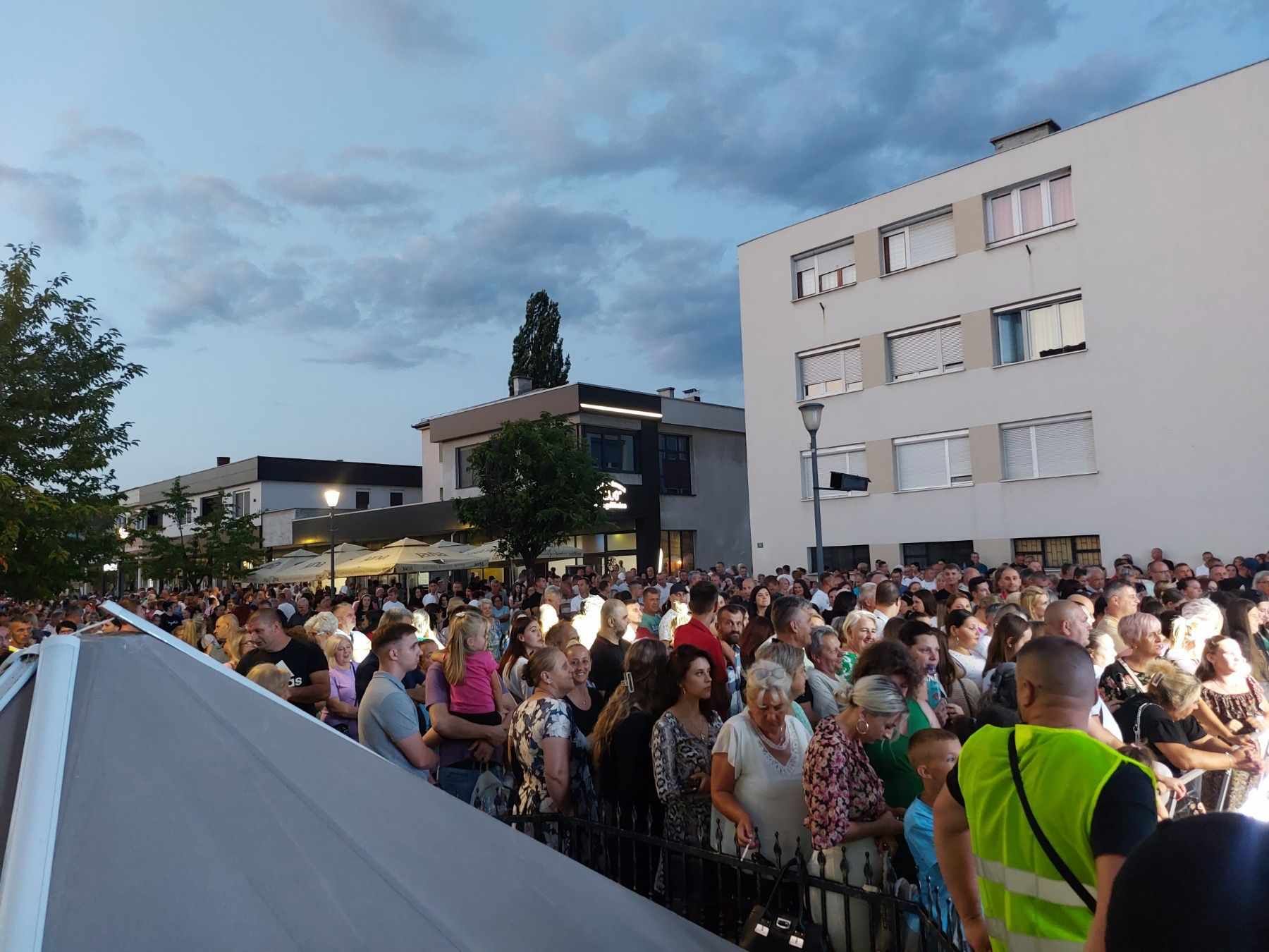 Poslušajte šta je rekao za naše kamere