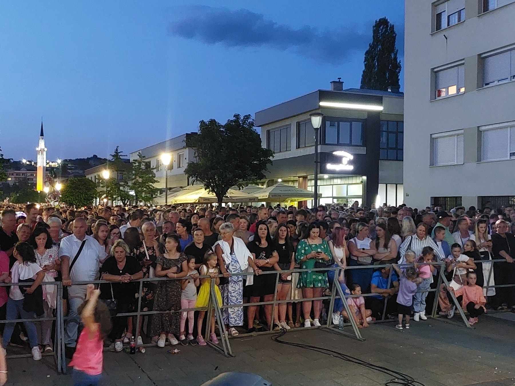 Poslušajte šta je rekao za naše kamere