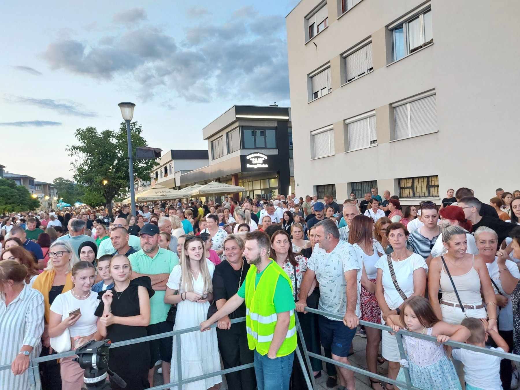 Poslušajte šta je rekao za naše kamere