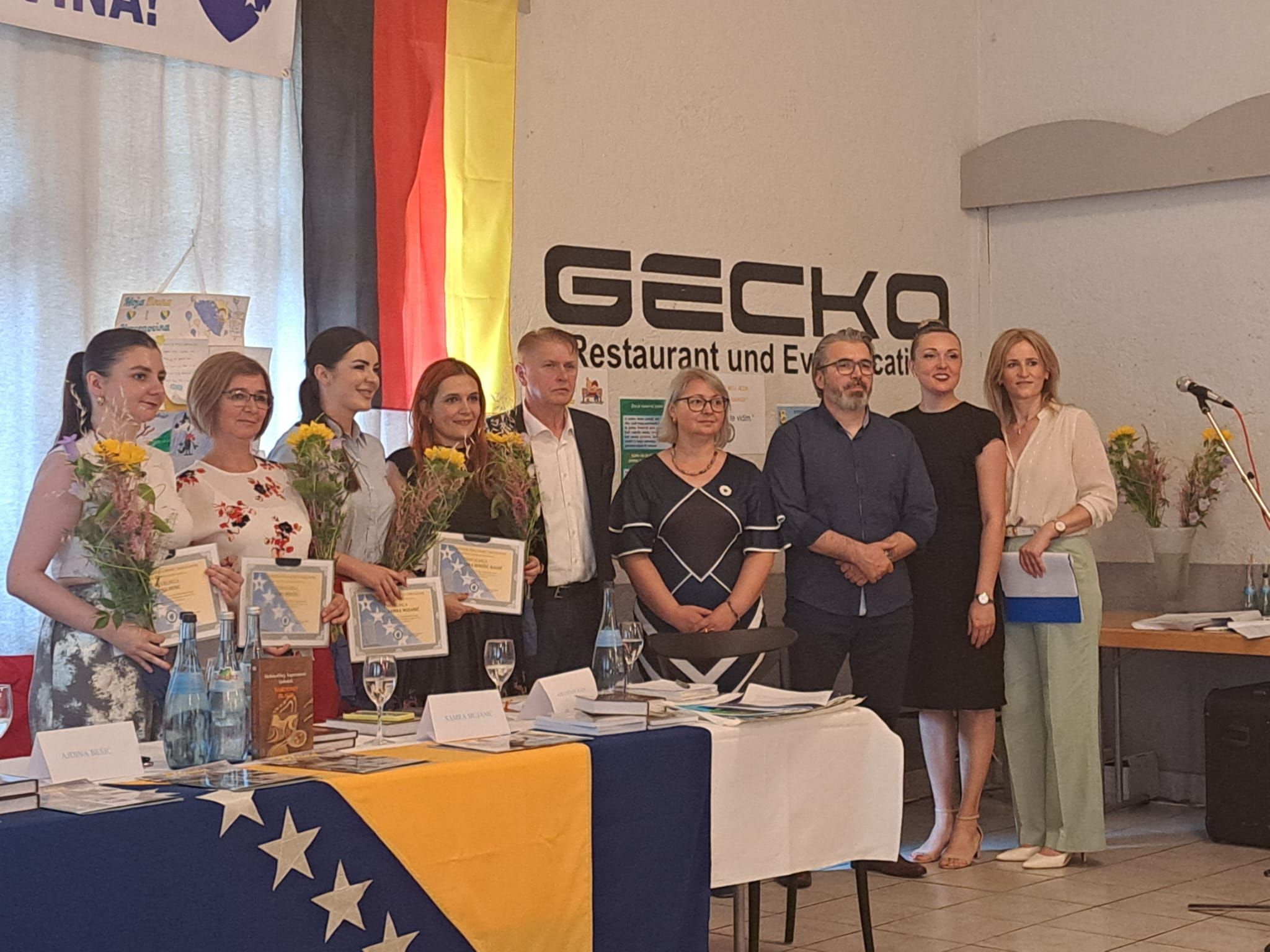 Na konkurs Saveza za najbolje likovne radove učenika i učenica stiglo je više od 100 radova iz cijelog svijeta