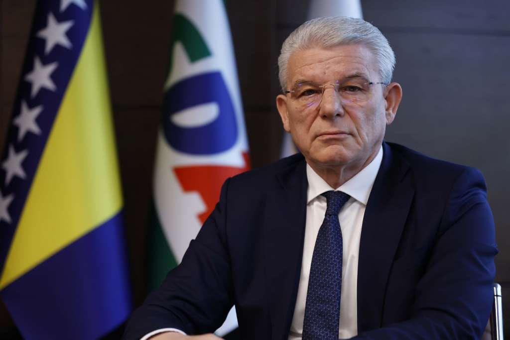 Izgleda da je lakše optuživati SDA kao opozicionu političku stranku za neurađeni posao i tako providno bježati od vlastite odgovornost