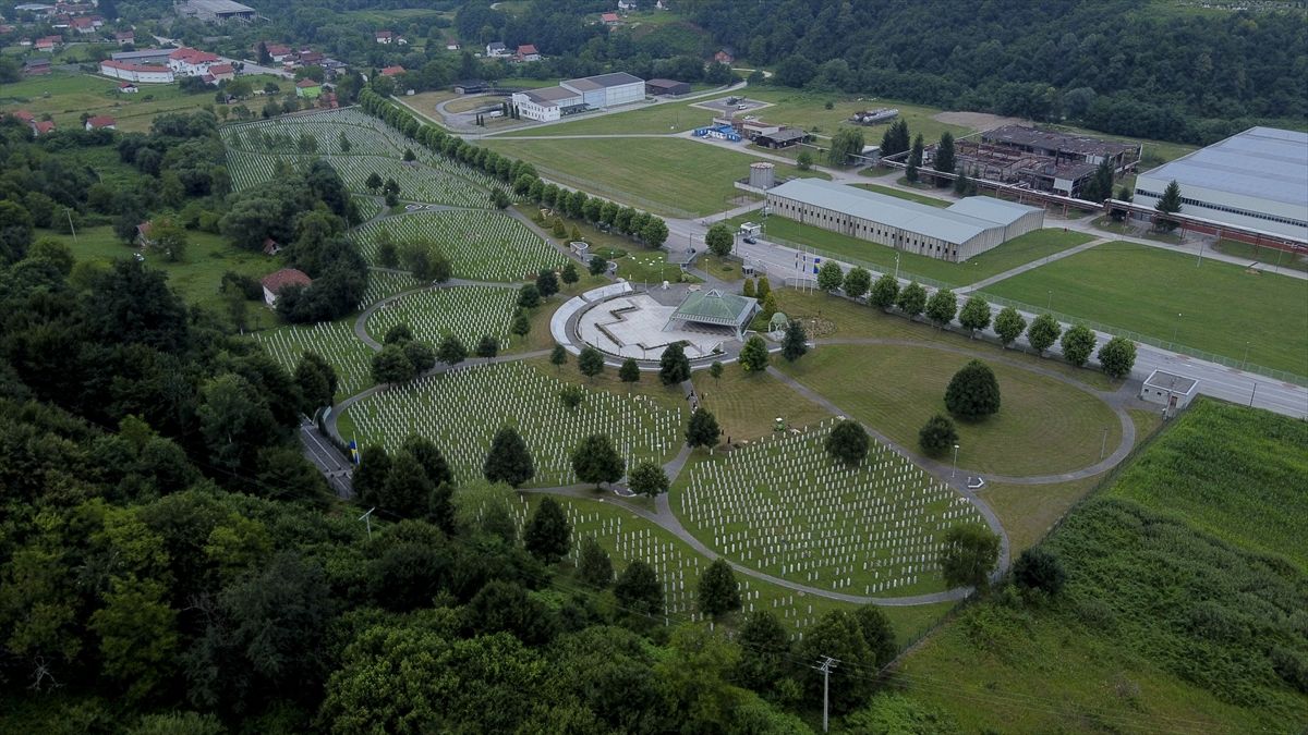 Za više od hiljadu žrtava genocida još uvijek se traga.                                                                          