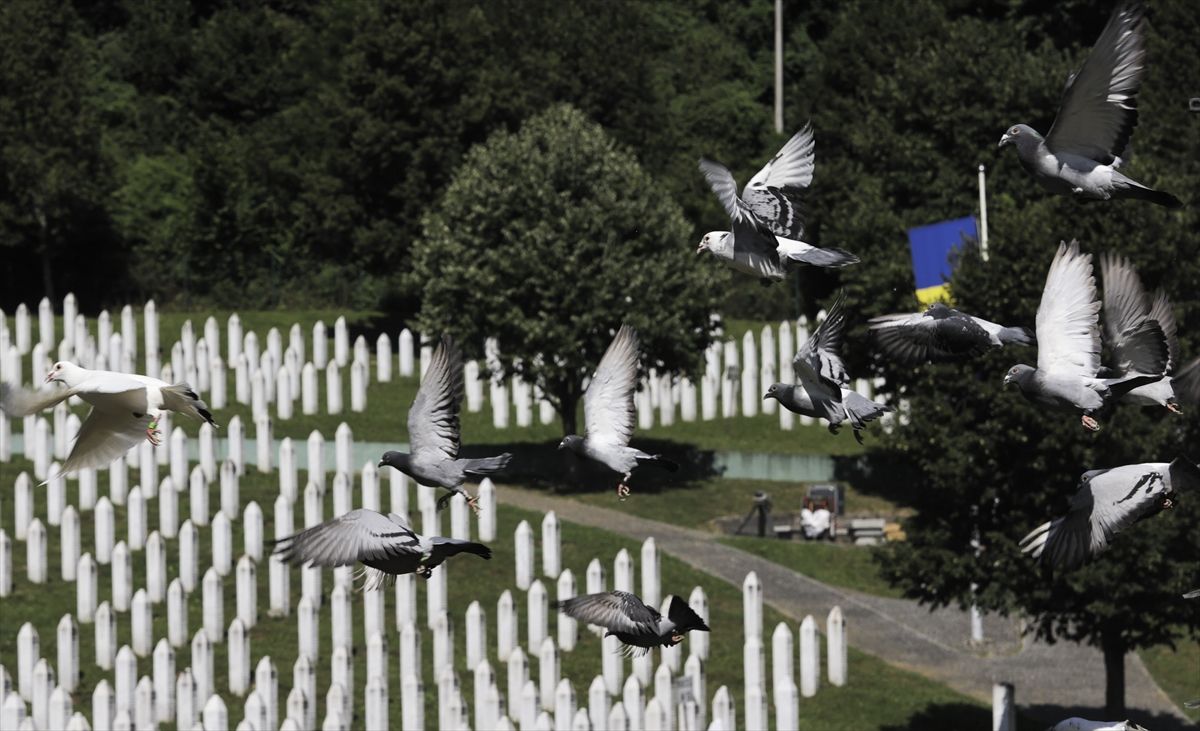 Na ovaj način je iz Potočara poslana poruka mira i zajedništva te je odata počast svim žrtvama genocida u Srebrenici.