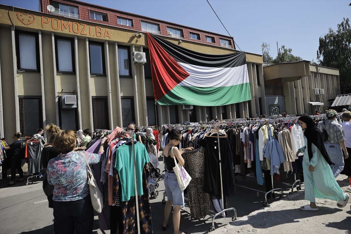 Narod velikog srca: Brojni građani Sarajeva na Humanitarnom bazaru za Gazu