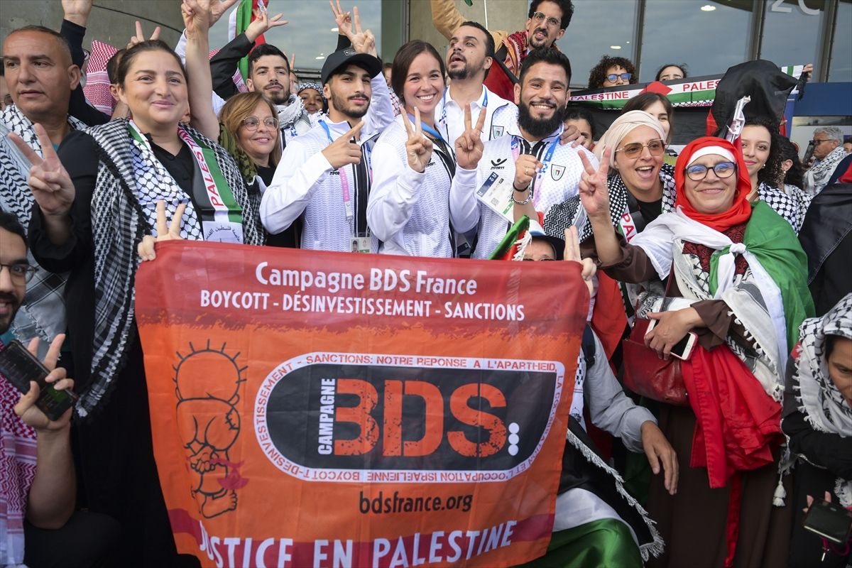 Palestinski sportisti uz ovacije dočekani u Parizu