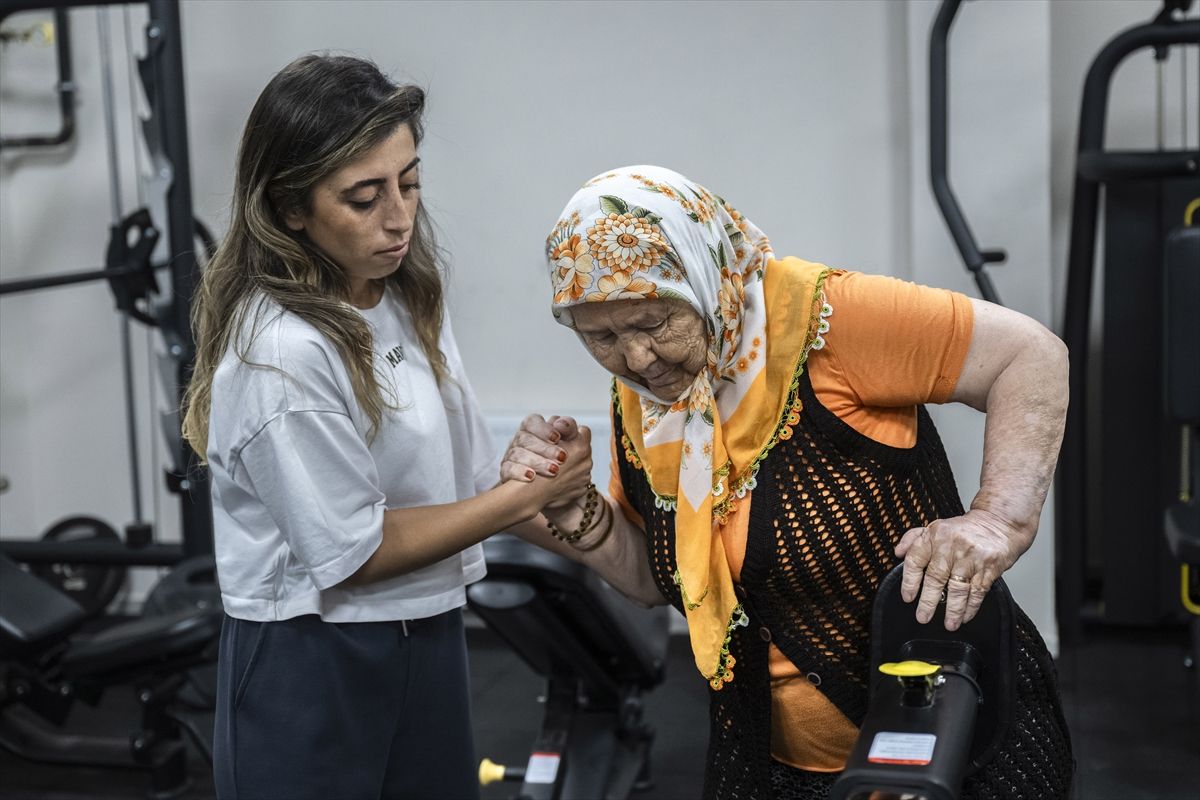 Ne predaje se: 84-godišnja Turkinja se sportom bori protiv Parkinsonove bolesti