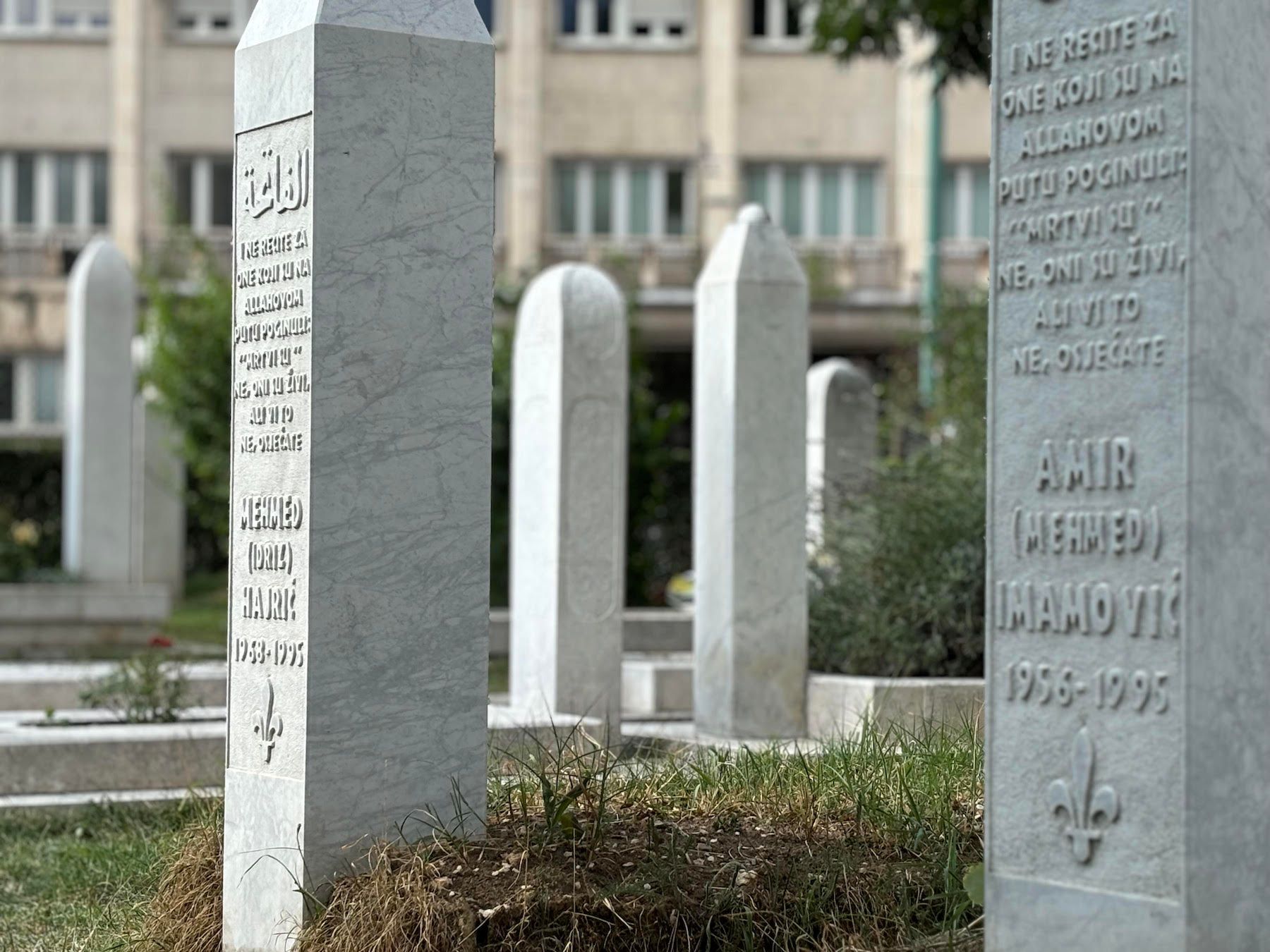 Važno je da ne zaboravimo, da se sjećamo naših šehida, ali to više treba nama nego njima- izjavio je glavni imam MIZ Žepa Elvedin-ef. Selimović