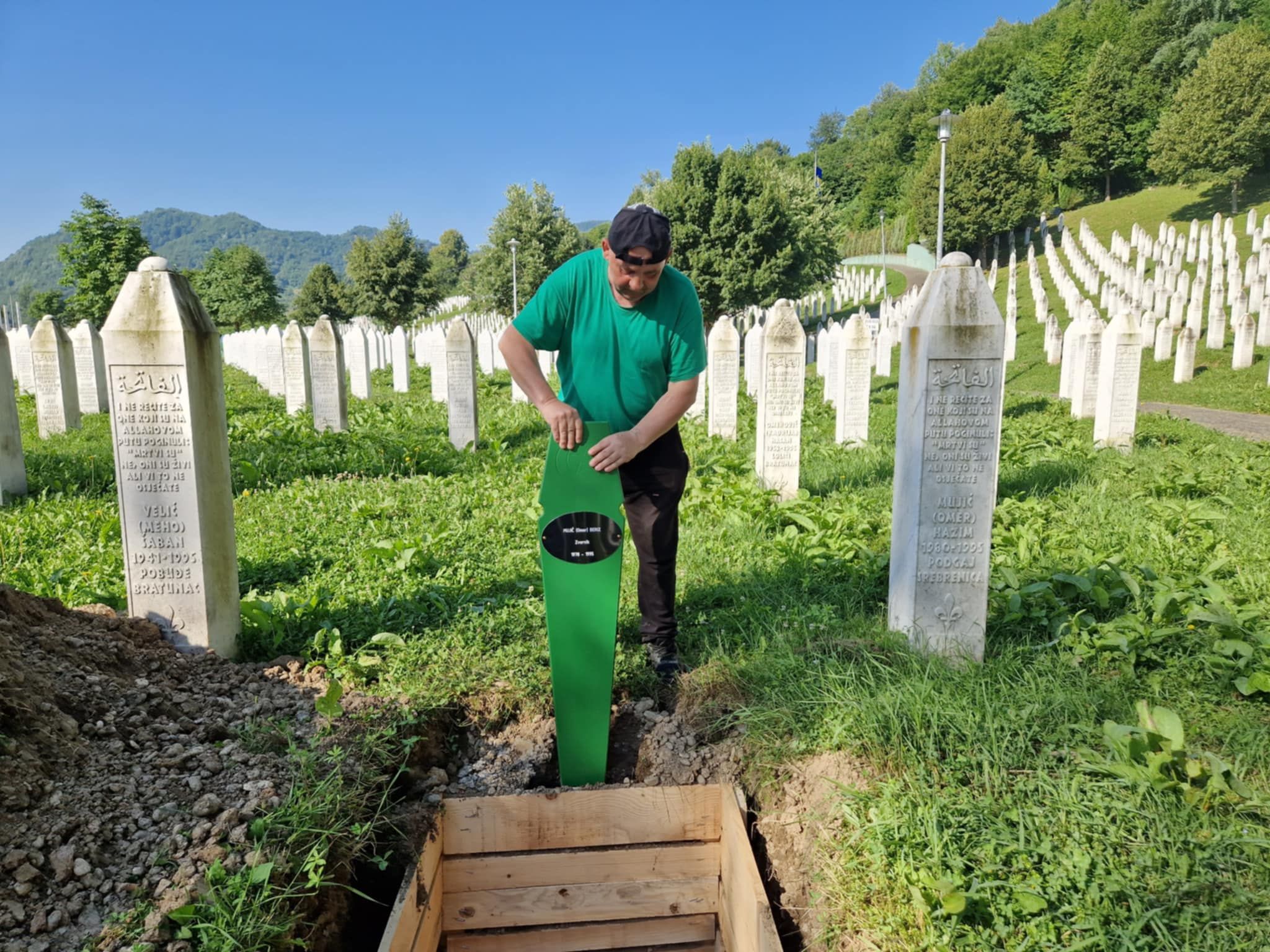 On je u julu 1995. godine ubijen na području Sućeske kod Bratunca, a njegovi posmrtni ostaci su ekshumirani u maju 2023. godine na području općine Srebrenica