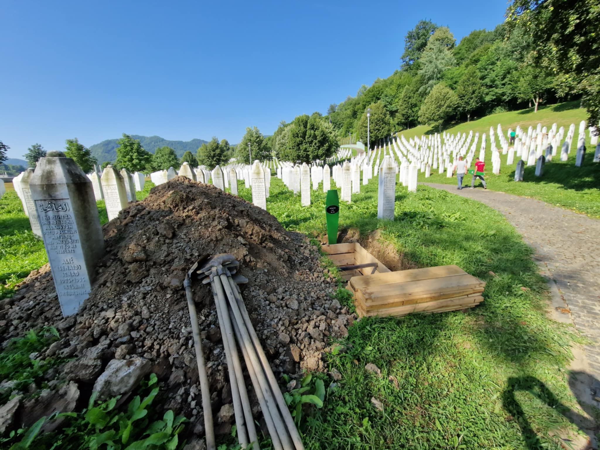 On je u julu 1995. godine ubijen na području Sućeske kod Bratunca, a njegovi posmrtni ostaci su ekshumirani u maju 2023. godine na području općine Srebrenica