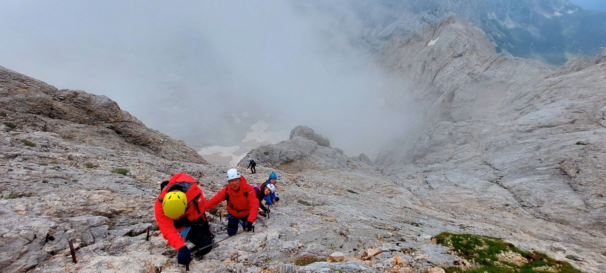 Triglav je najviši planinski vrh u Sloveniji i Julijskih Alpa - visok je 2.864 metra                