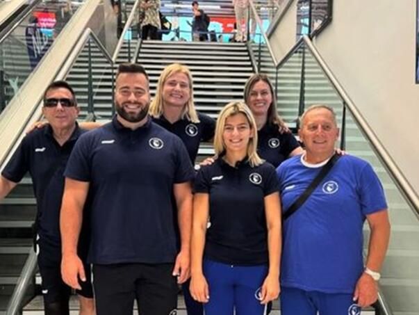 Larisa, Mesud i Aleksandra u pratnji trenera će se danas u Olimpijskom selu pridružiti plivačkom timu 