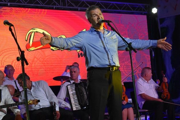 Tri noći sjajne narodne muzike: Uskoro počinje '30. internacionalni festival Bihać 2024.'