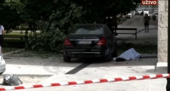 Vršilac dužnosti direktora Uprave policije Aleksandar Radović otkrio je danas da je policija identifikovala neposrednog izvršioca teškog krivičnog djela ubistva na Cetinju