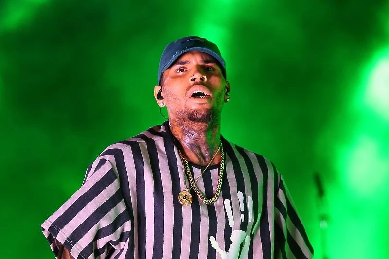 Inače, ovo je samo jedna u nizu od optužbi koje je Chris Brown dobio.