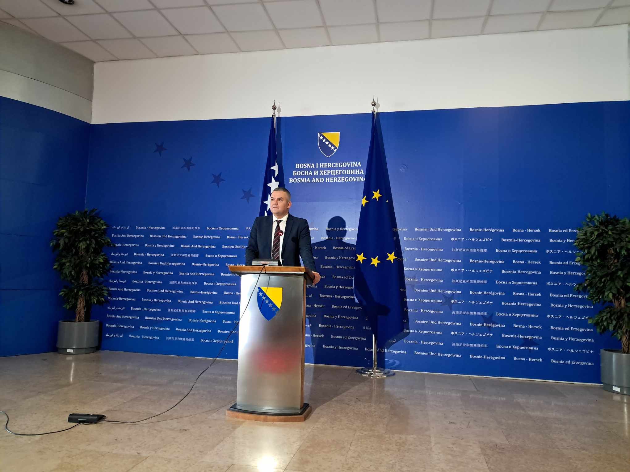 Ministar Davor Bunoza potvrdio je nakon sjednice da je šest glasova bilo 'za', a dva protiv proglašenja dana žalosti