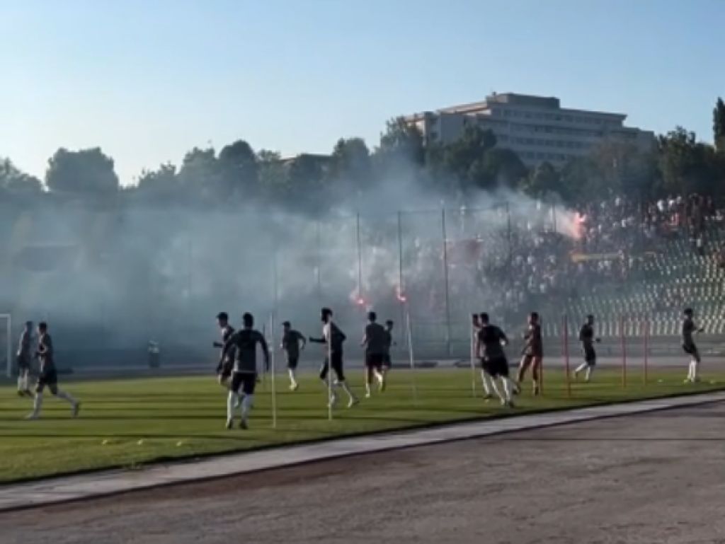 Prema posljednjim informacijama oko 600 pristalica bordo boje sprema se na put u Trnavu.