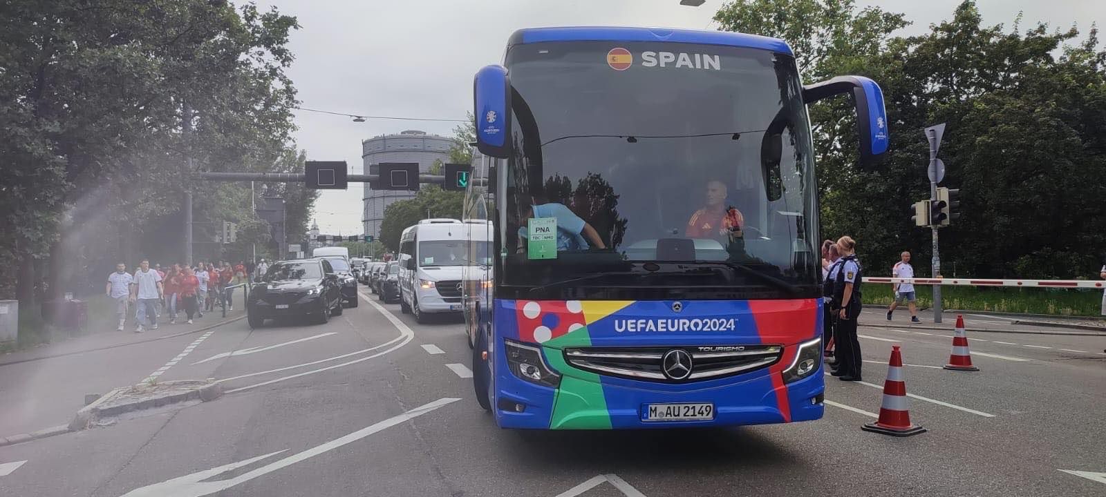 Atmosfera je bila navijačka, ali su se na kraju, razočarani ishodom utakmice, vratili u Mostar             