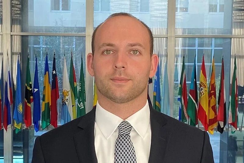 Klempić, je nedavno služio kao predstavnik za vezu Bijele kuće za Američku agenciju za međunarodni razvoj