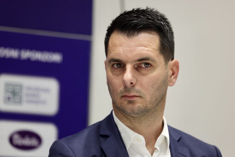 Pred medije su izašli Marinović i generalni sekretar FS BiH, Adnan Džemidžić.
