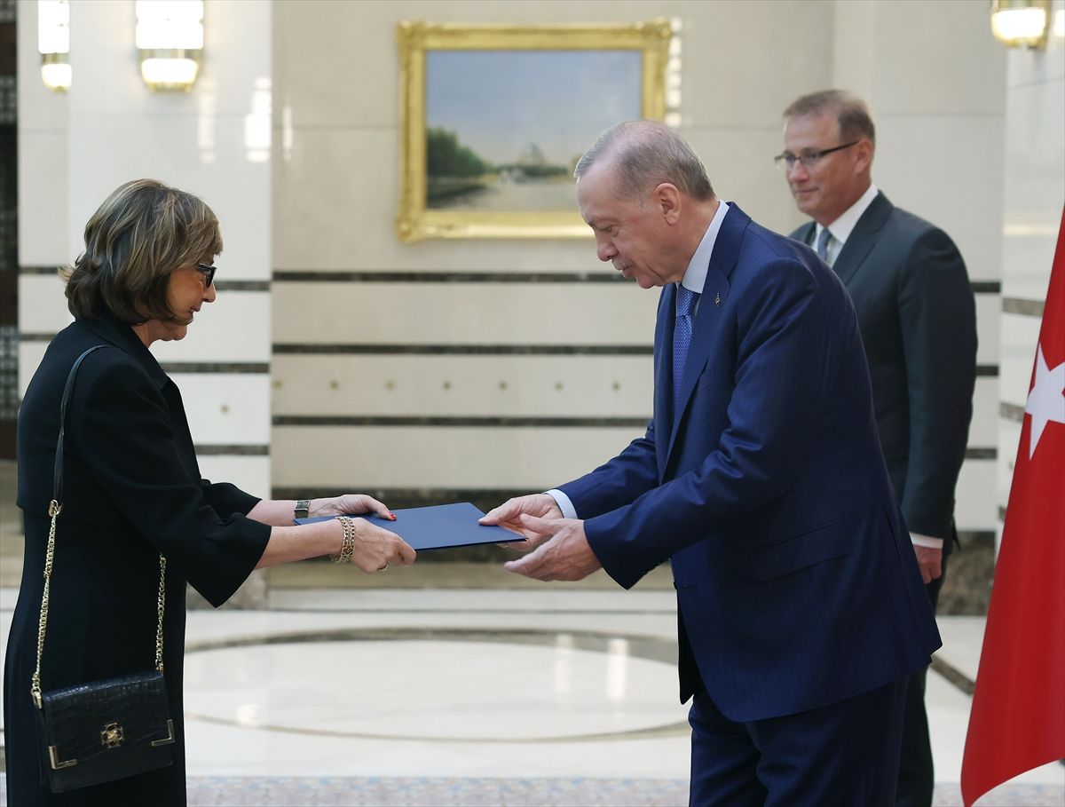 Nova ambasadorica BiH u Republici Turskoj je Mirsada Čolaković, dugogodišnji karijerni diplomata