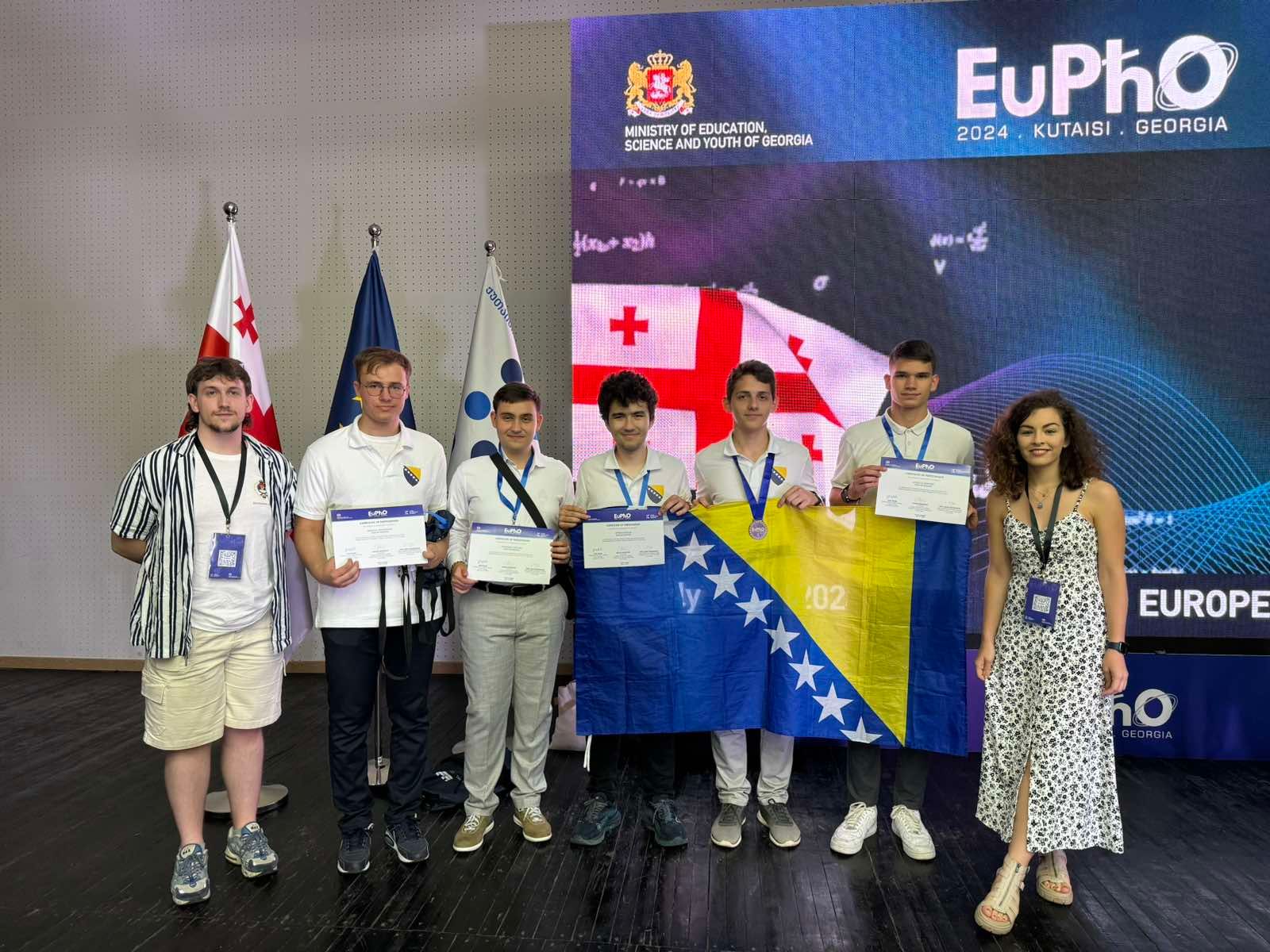 Ovi mladi ljudi su ponos svoje zemlje i inspiracija za sve buduće generacije učenika                          