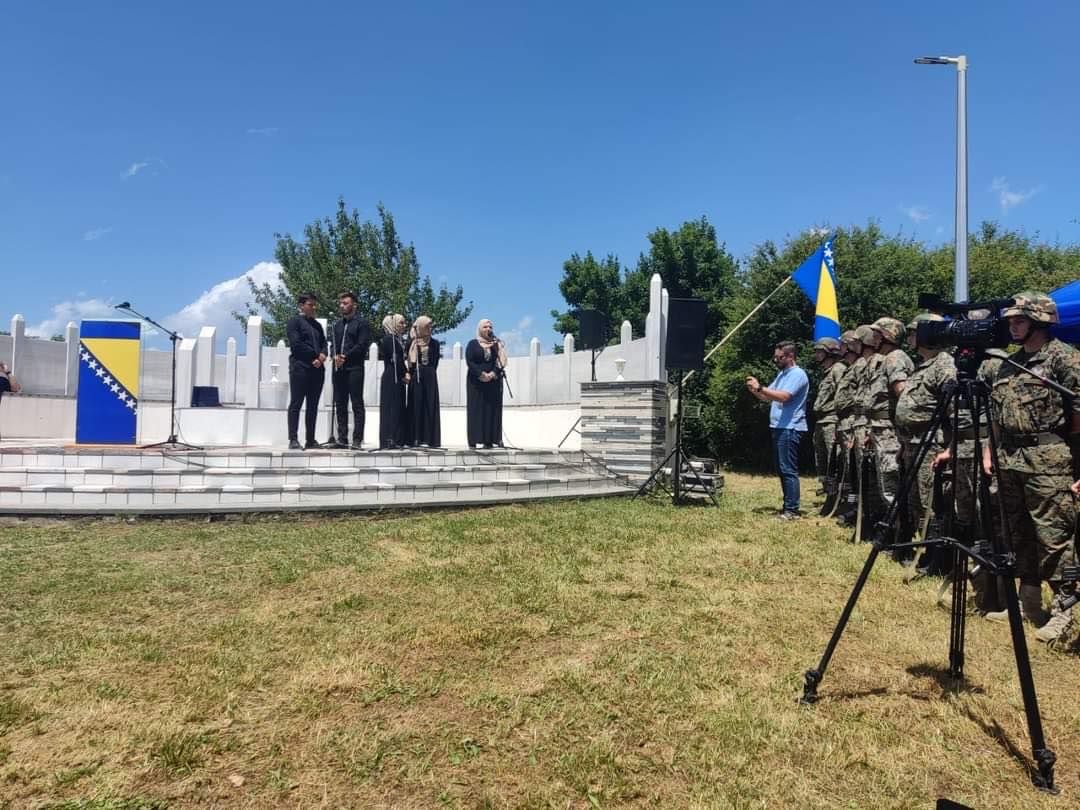 Tokom čitavog perioda rata poginulo je ili ubijeno 509 Nevesinjaca, od toga 41 dijete. 119 osoba još nije pronađeno.