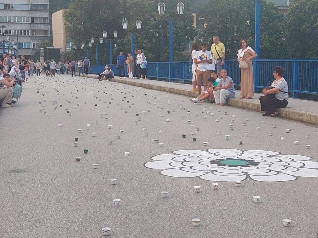Uz poruku da dijele bol i tugu Srebrenice                                                                                            