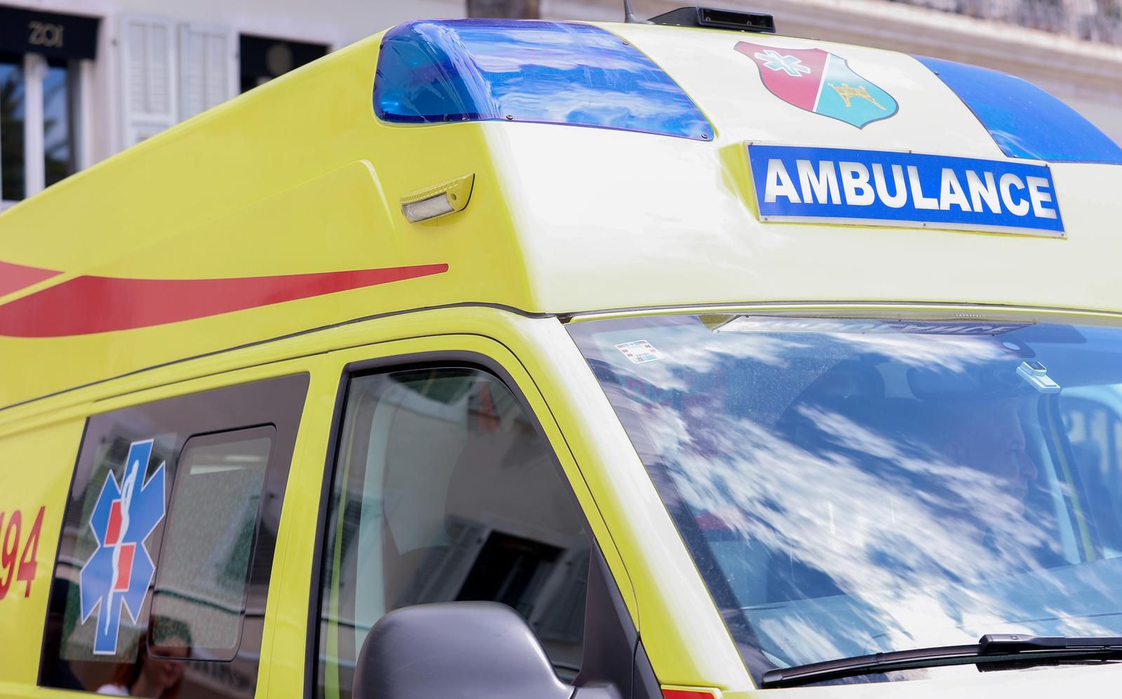 Nastavio reanimaciju osobe, odvezao ga u bolnicu i tada i sam zadržan na posmatranju
