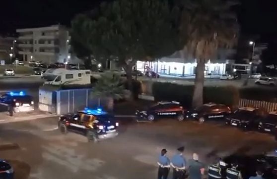 Nakon izvršenih pretresa, u Italiji je uhapšeno sedam osoba, u Španiji tri i po jedna osoba u Belgiji, Njemačkoj i Ukrajini