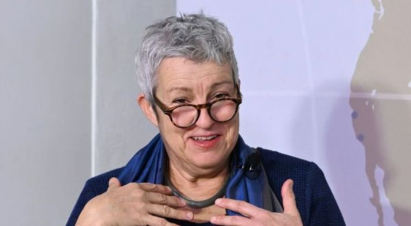 Demokratske snage treba svuda da se ojačaju", rekla je Lentzova na ljetnjem prijemu instituta u utorak uvečer u Berlinu