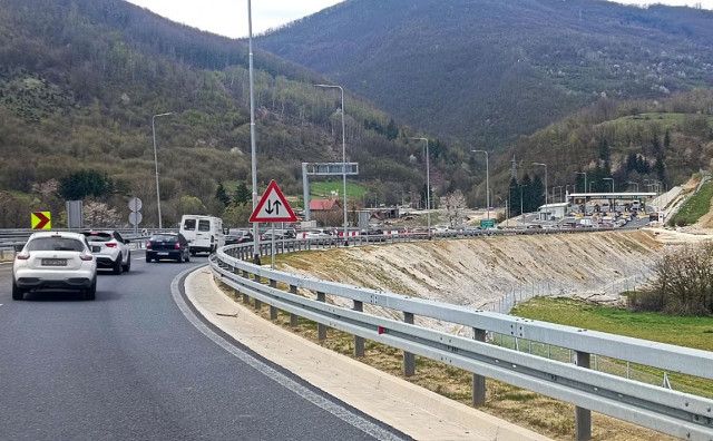 Izrazito toplo vrijeme nalaže od vozača da na duža putovanja kreću u ranim jutarnjim ili večernjim satima.