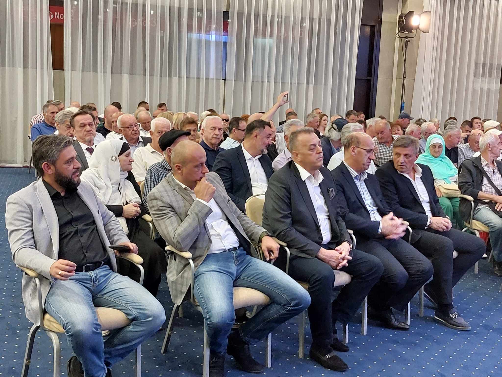 Osvrt: Postaju li Bošnjaci manjina u svojoj državi?