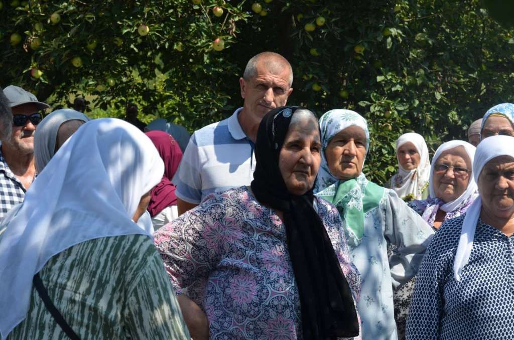 Majke Srebrenice i preživjele žrtve genocida obišli mjesta masovnih stratišta