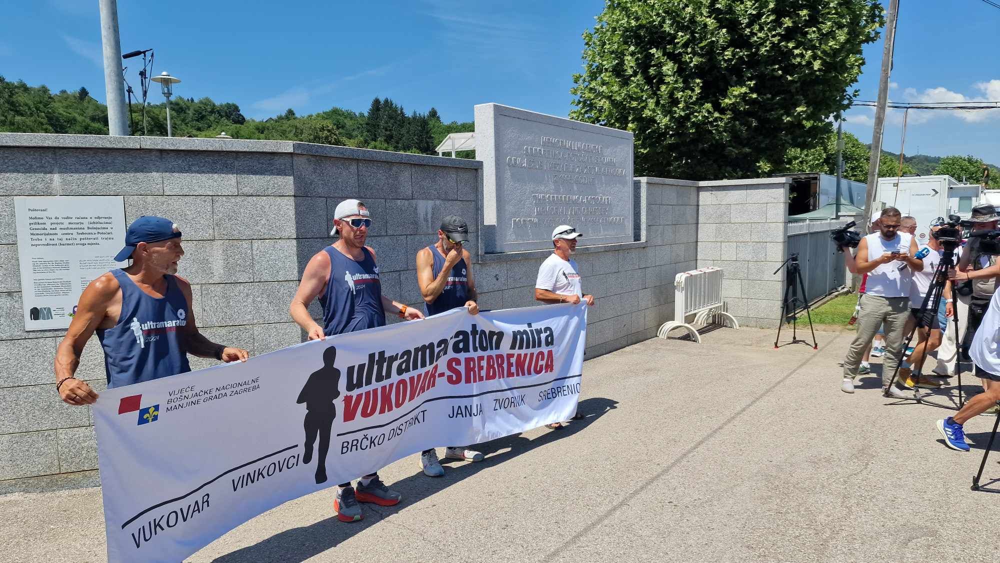 Namjera je organizatora podsjetiti na sve nevino stradale tokom srpske agresije na Republiku Hrvatsku i Bosnu i Hercegovinu, odati počast žrtvama Vukovara i Srebrenice...