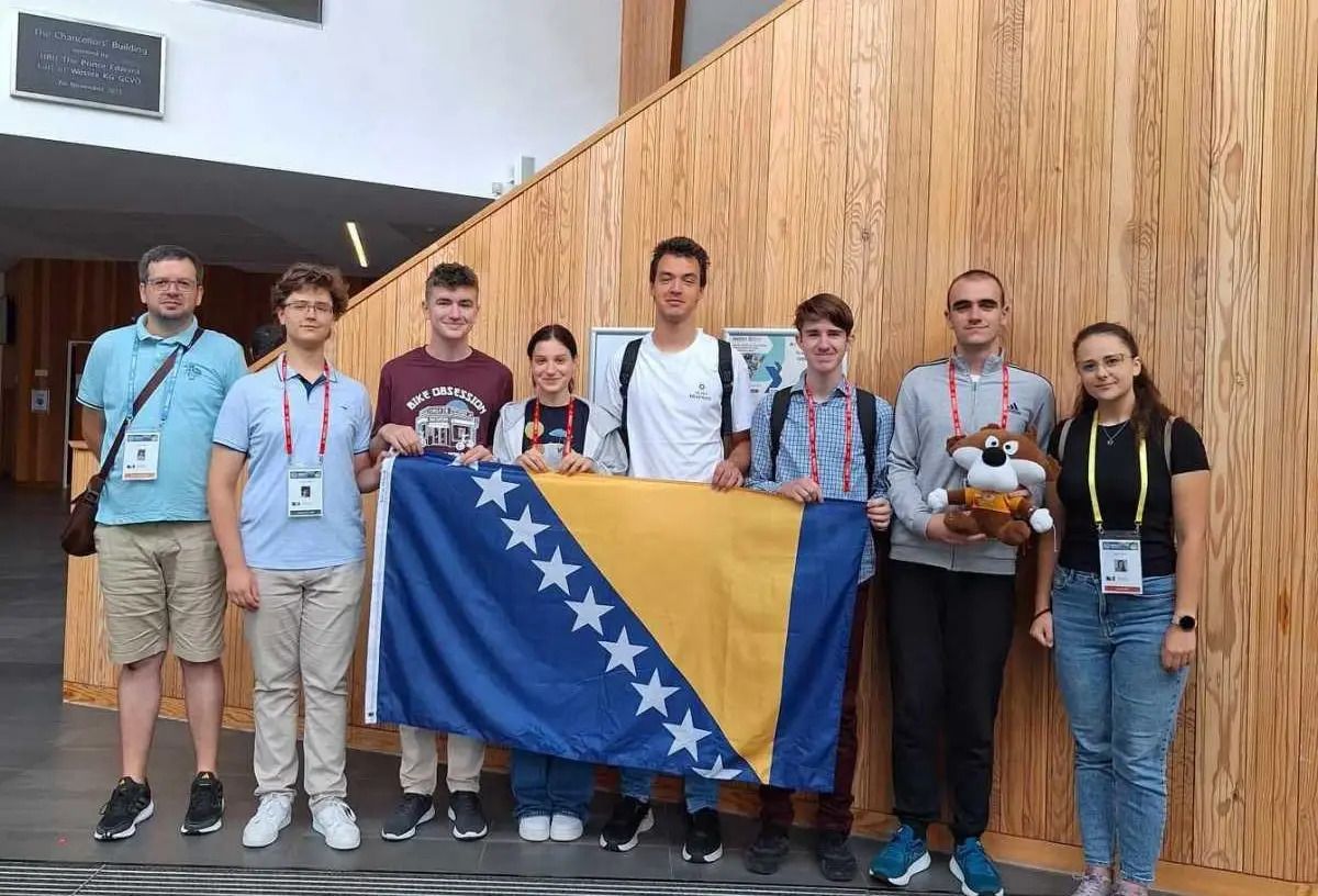 Iz Udruženja matematičara Kantona Sarajevo su čestitali učenicima i liderima
