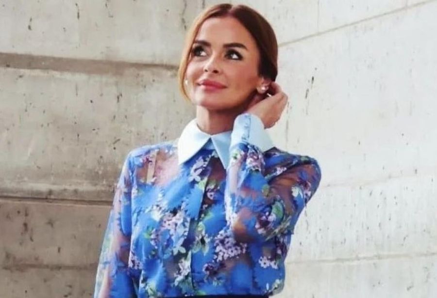 Kaftan uvijek razmišlja o detaljima, a ovaj outfit je inspirisan poznatim francuskim umjetnikom Claude Monet i njegovim cvjetnim motivima. Kaftan, hvala Vam na Vašoj umjetnosti.